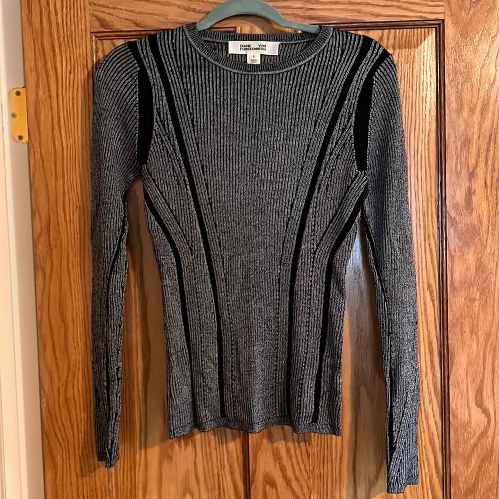 DVF Black and Grey Fitted Sweater